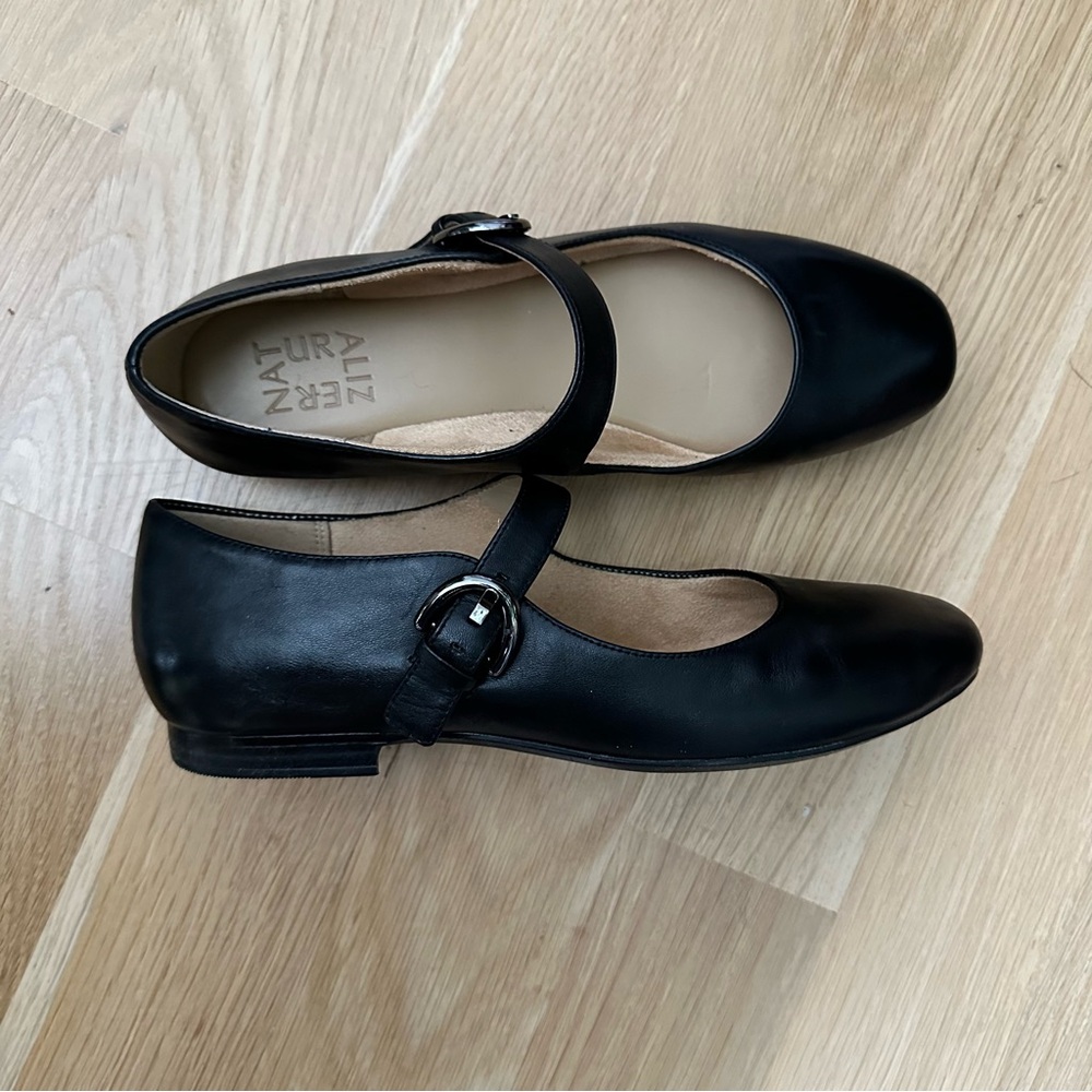SOLD Mary Jane shoes NWOB